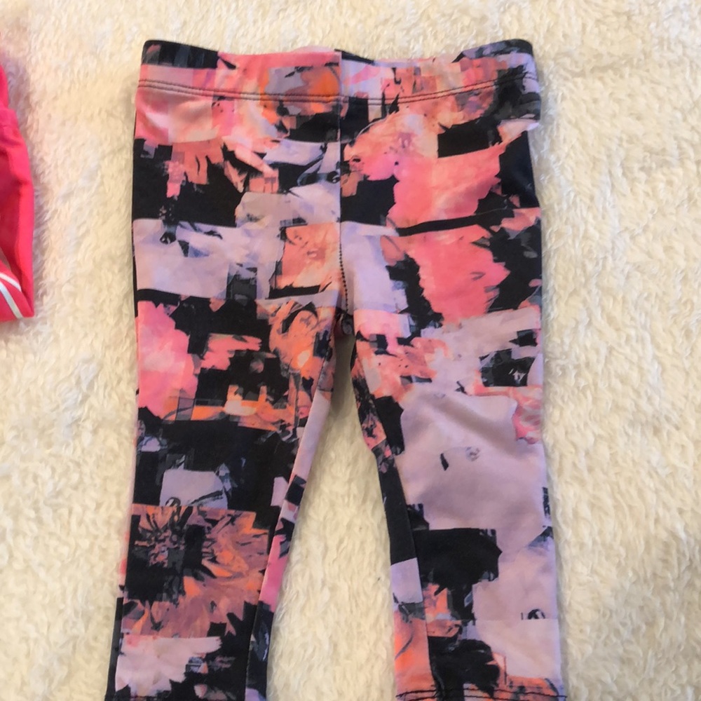 Nike Dri fit long sleeve and legging set - Picture 6 of 8